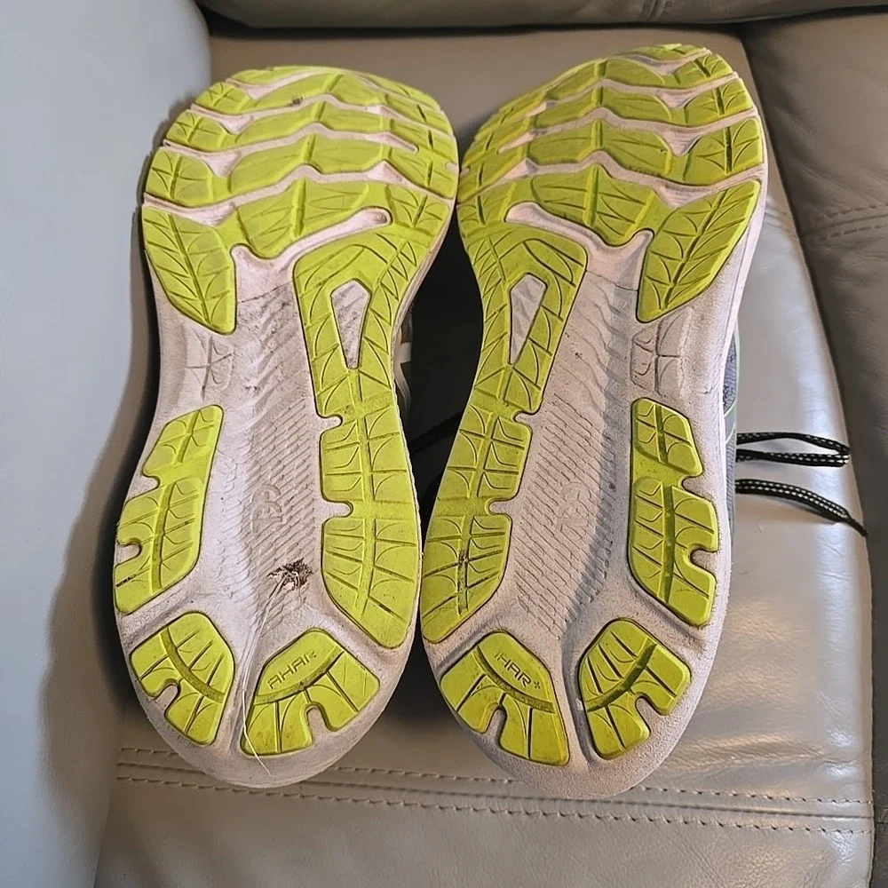 Asics GT-2000 11 Mens Size 11 Gray Green White Athletic‎ Running Shoes Sneakers